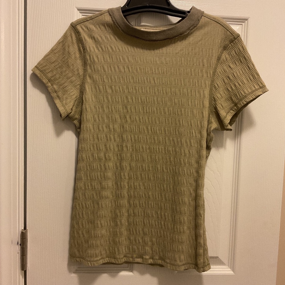 Gilded Intent Textured Light Olive Tee, Size Small